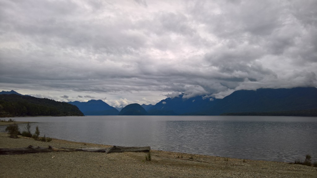 WP_20241111_13_41_46_Pro (Custom) Shallow Bay in Lake Manpouri